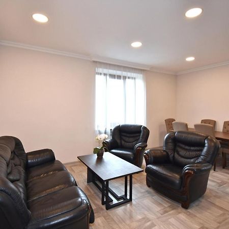 2 Bedroom Apartment, Quiet And Spacious يريفان المظهر الخارجي الصورة
