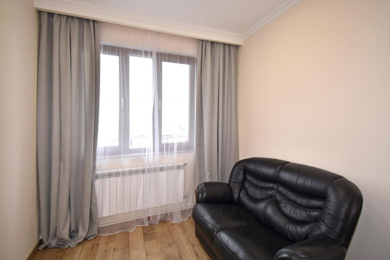 2 Bedroom Apartment, Quiet And Spacious يريفان المظهر الخارجي الصورة