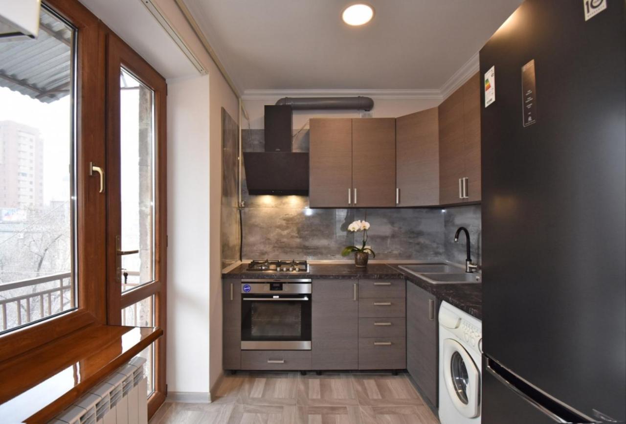 2 Bedroom Apartment, Quiet And Spacious يريفان المظهر الخارجي الصورة